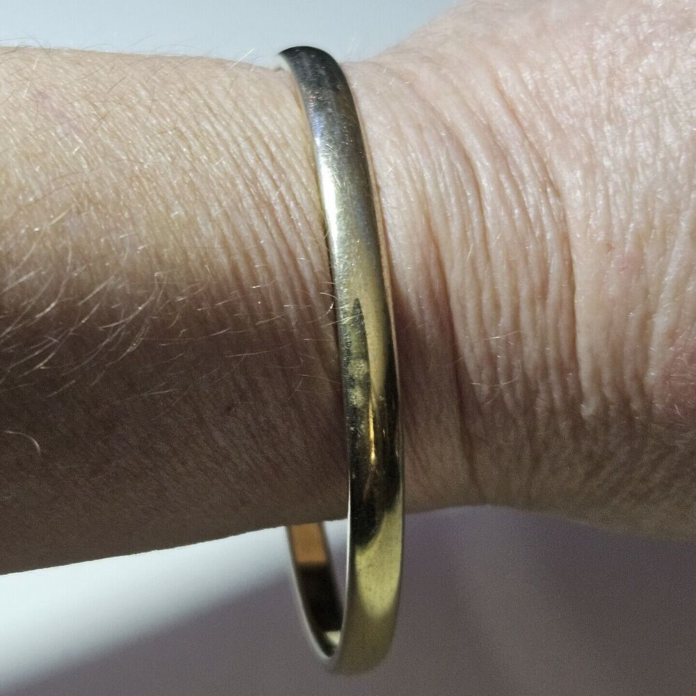 Vintage Monet Gold Tone Costume Bangle Bracelet 7.75 Inches - Picture 2 of 10